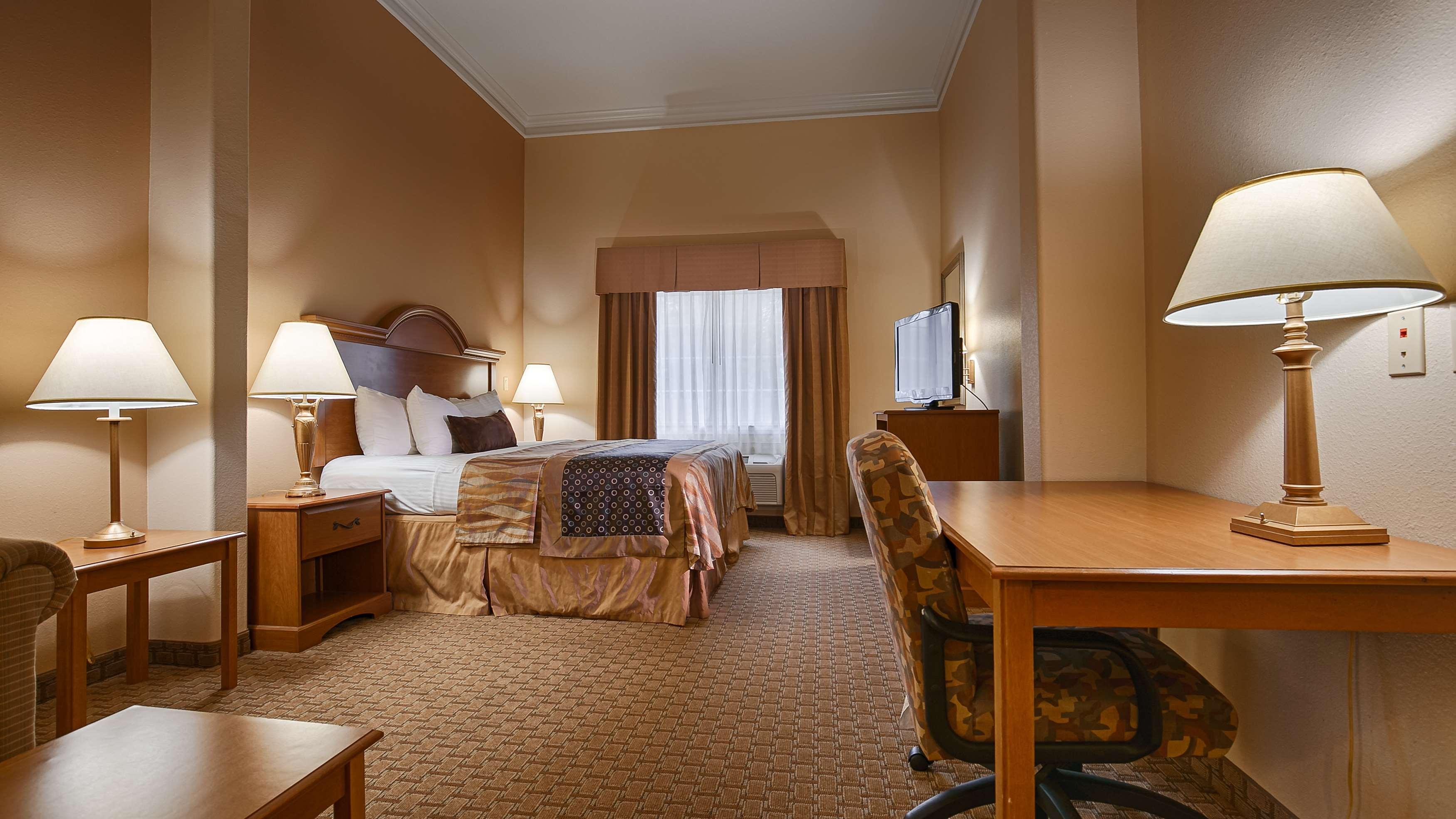 Best Western Plus New Caney Inn & Suites Екстер'єр фото
