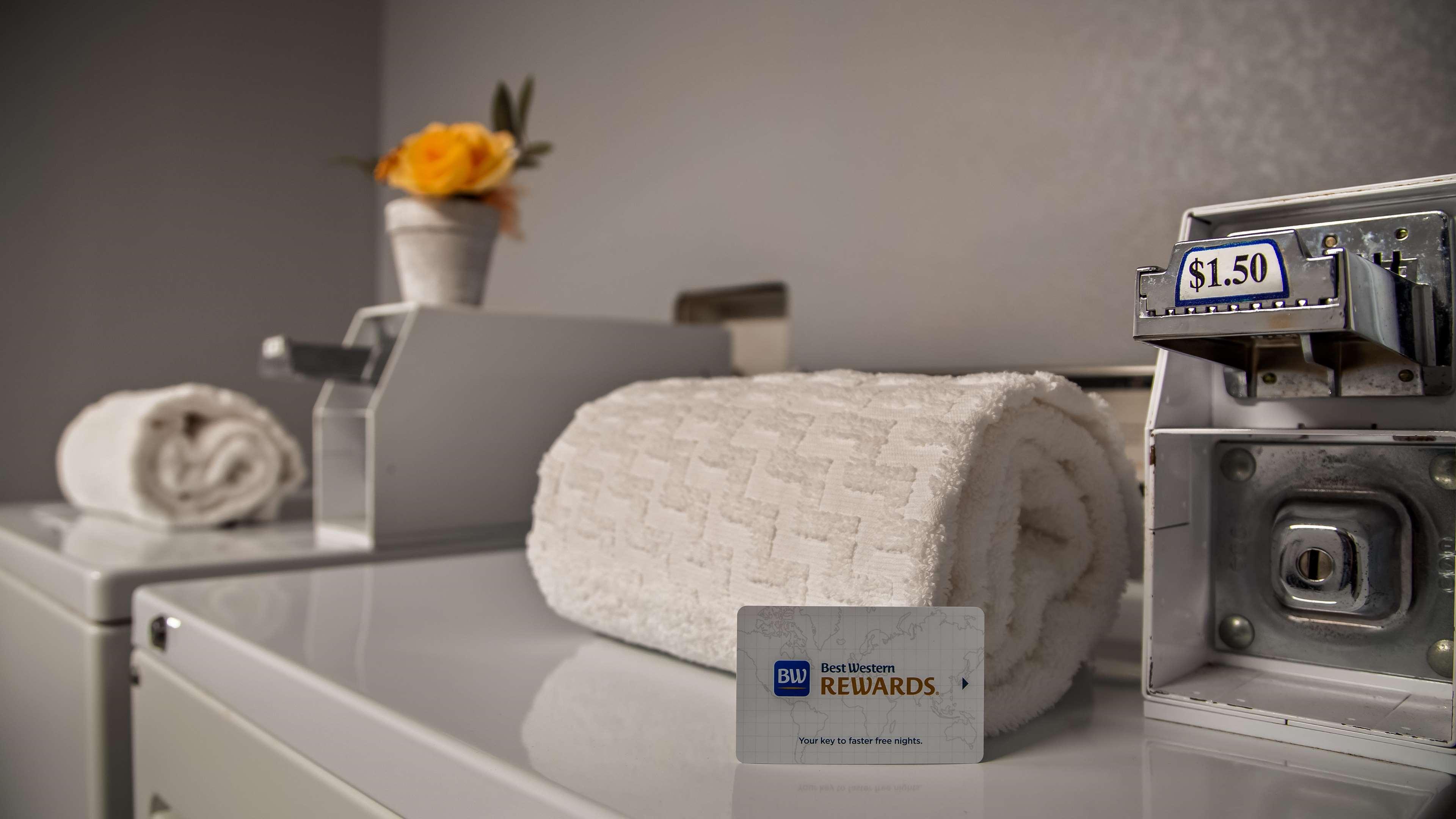 Best Western Plus New Caney Inn & Suites Екстер'єр фото