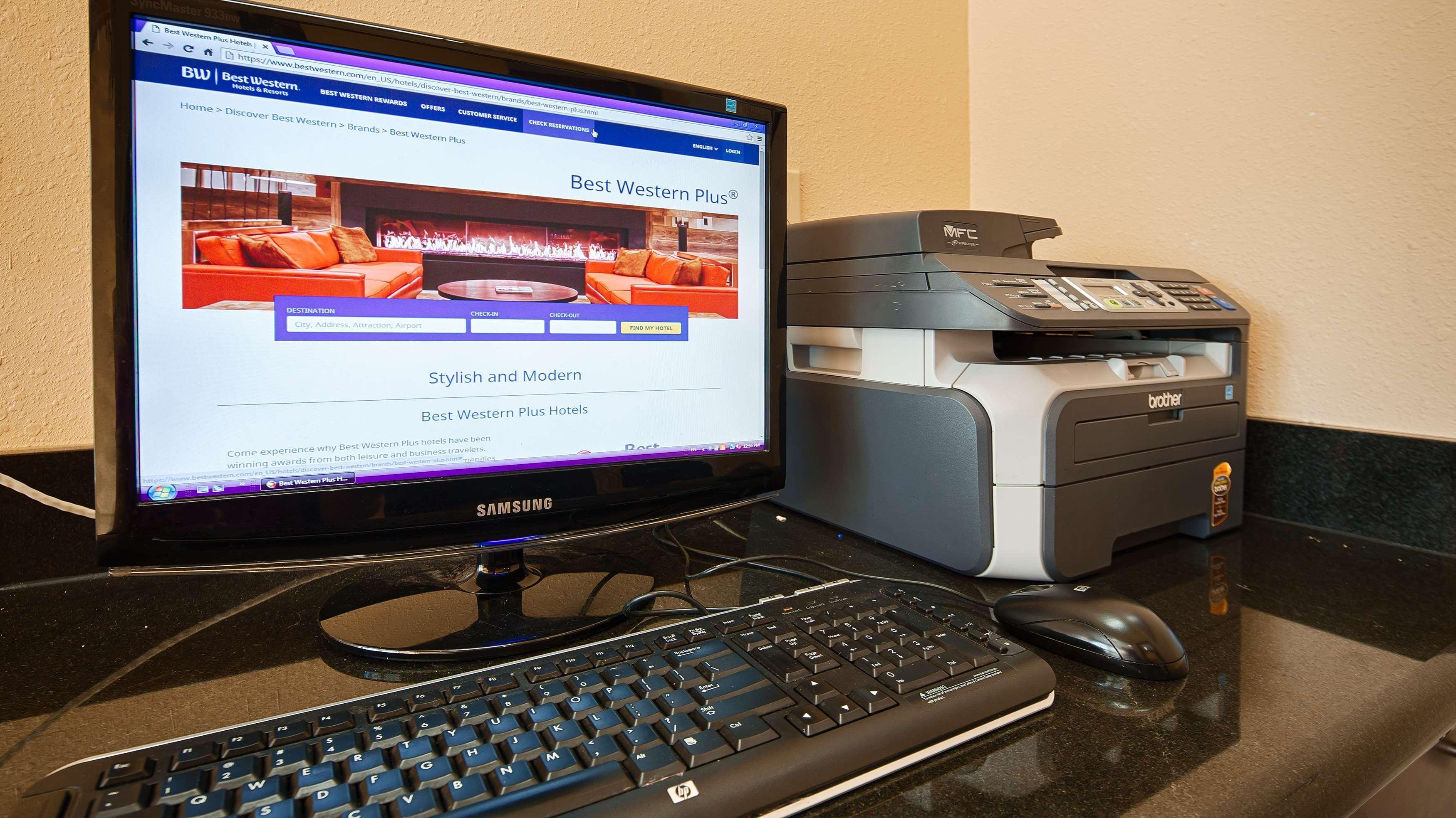 Best Western Plus New Caney Inn & Suites Екстер'єр фото
