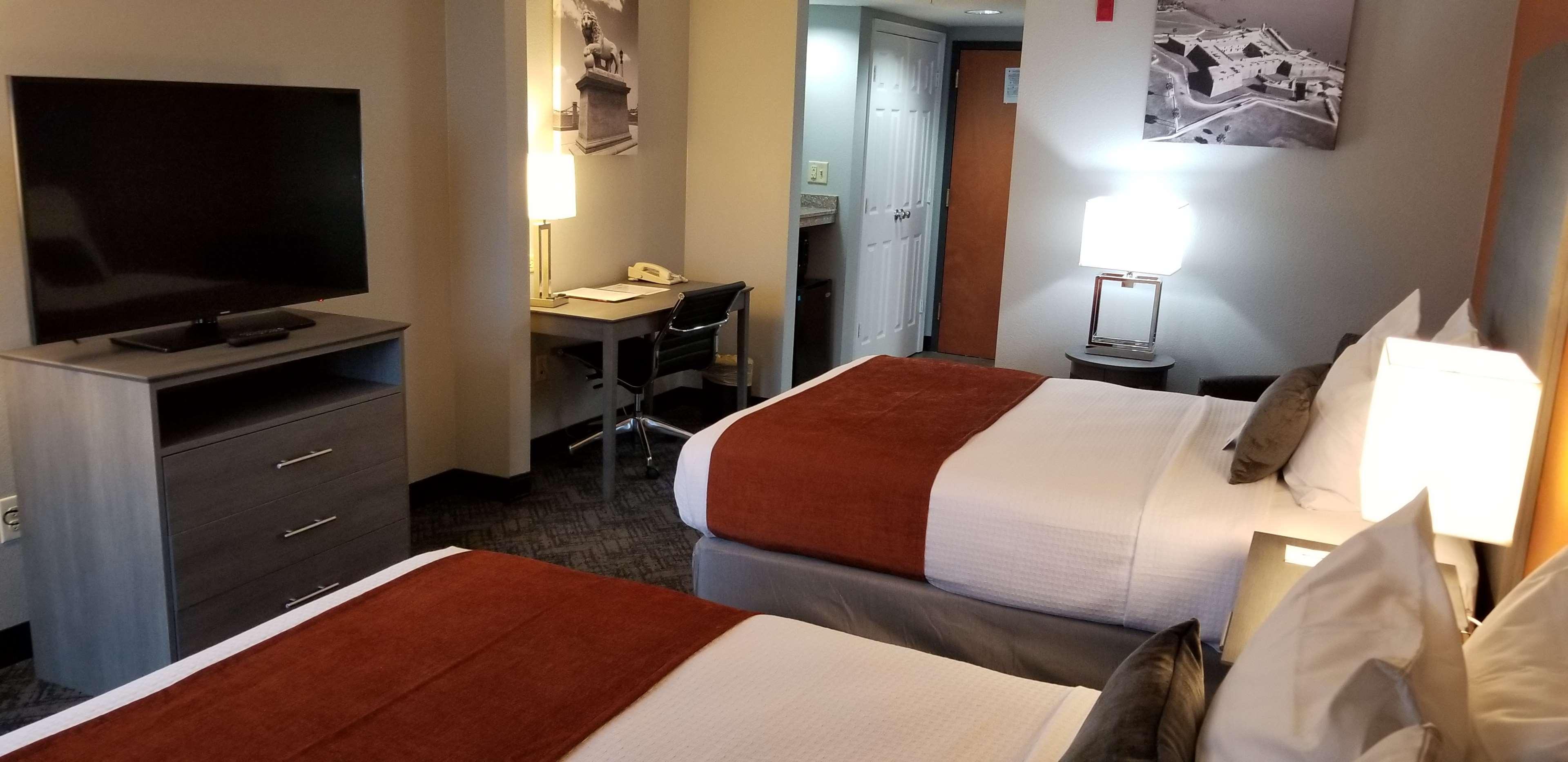 Best Western Plus New Caney Inn & Suites Екстер'єр фото